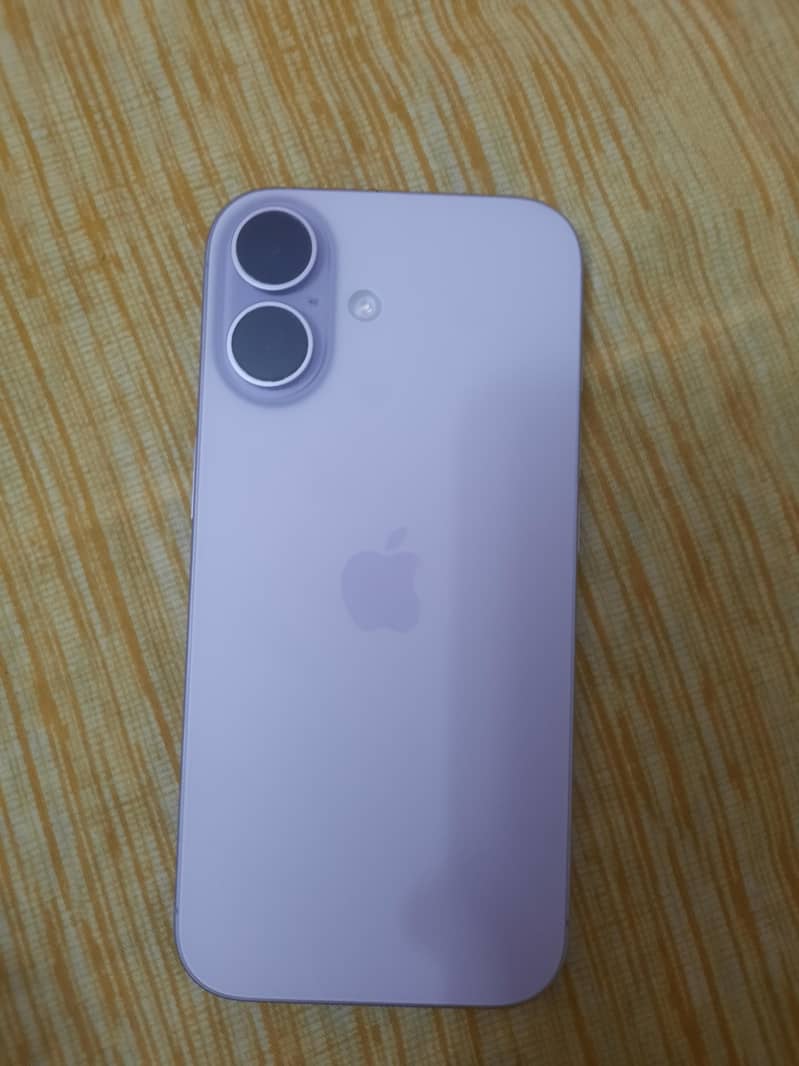 Apple iPhone 17 4