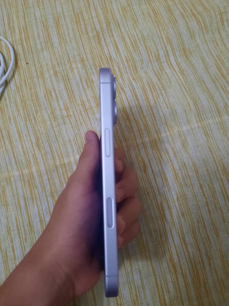 Apple iPhone 17 6