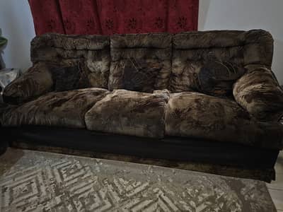 6 Seater Sofa Set – Rs. 10,000