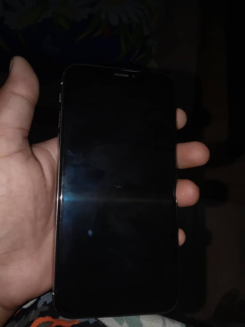 Apple iPhone X 4
