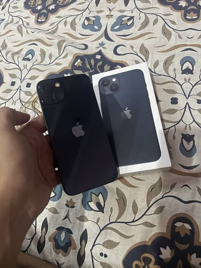 Apple iPhone 13