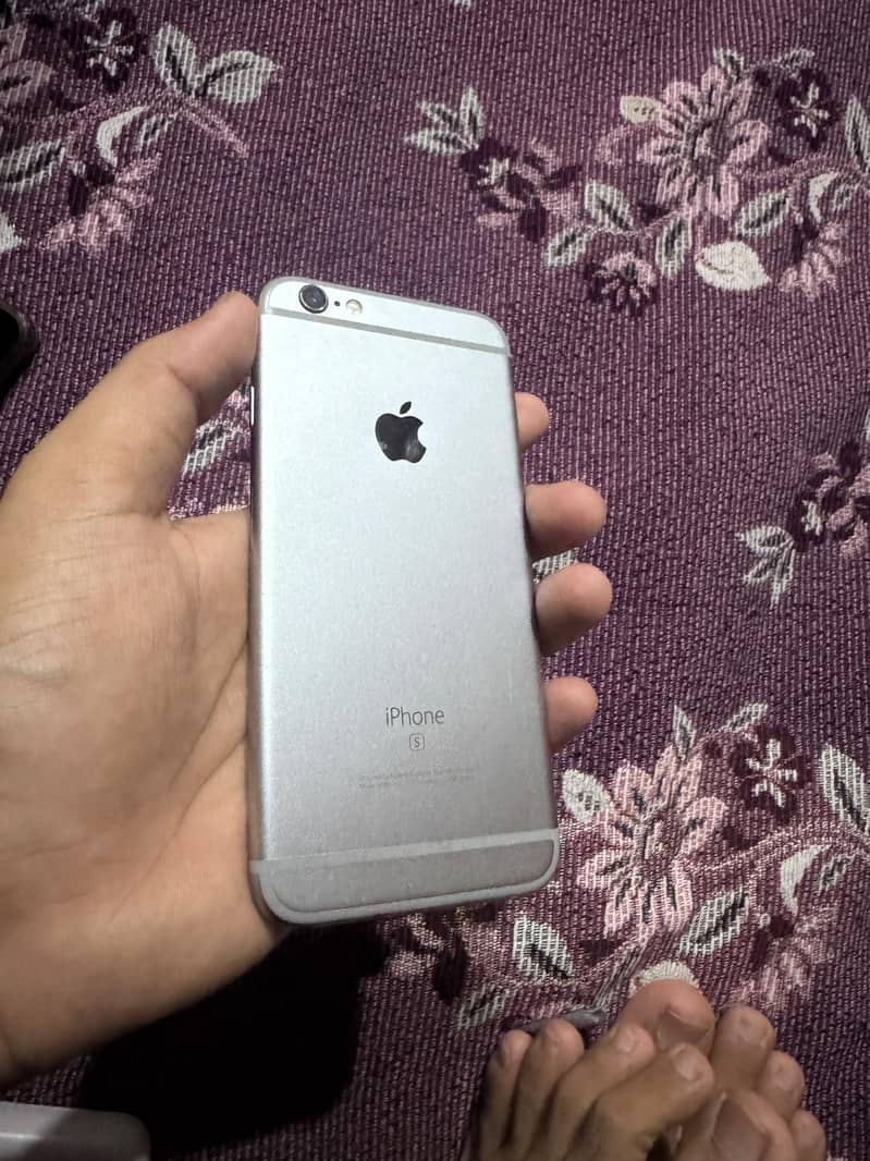 Apple iPhone 6S Plus 3