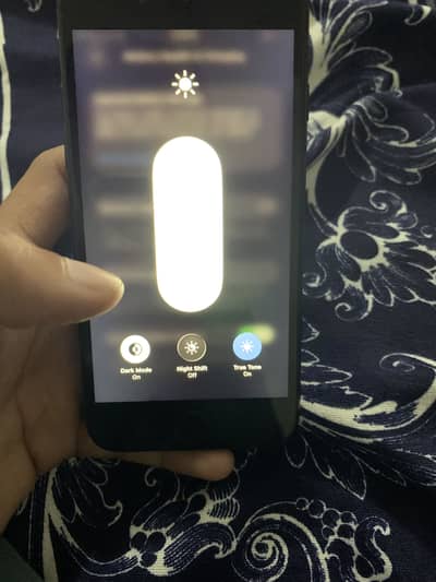 Apple iPhone SE