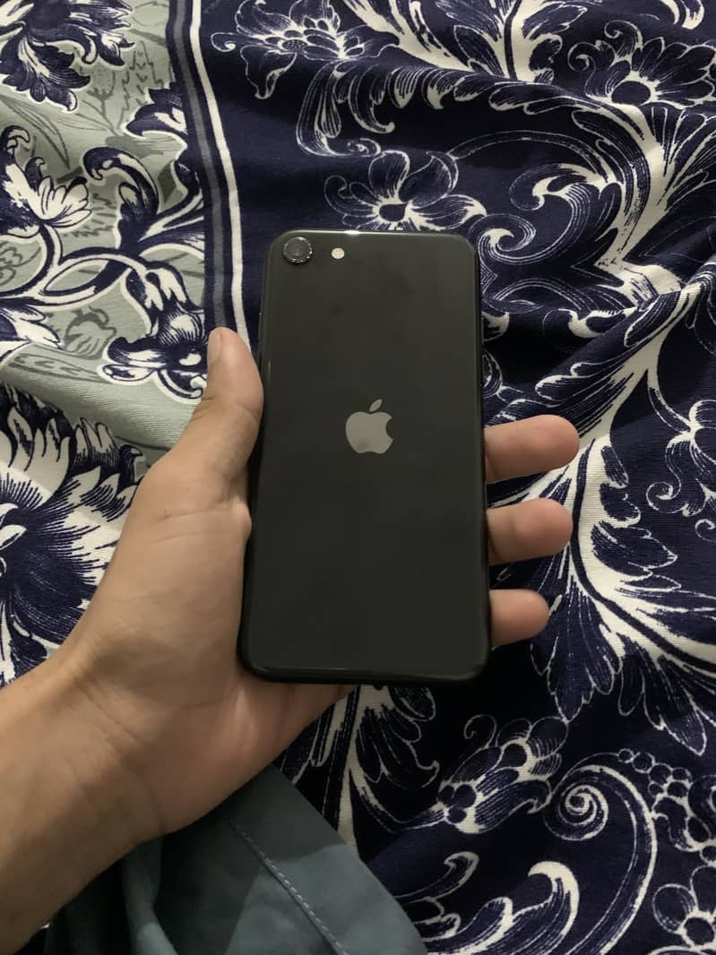 Apple iPhone SE 3