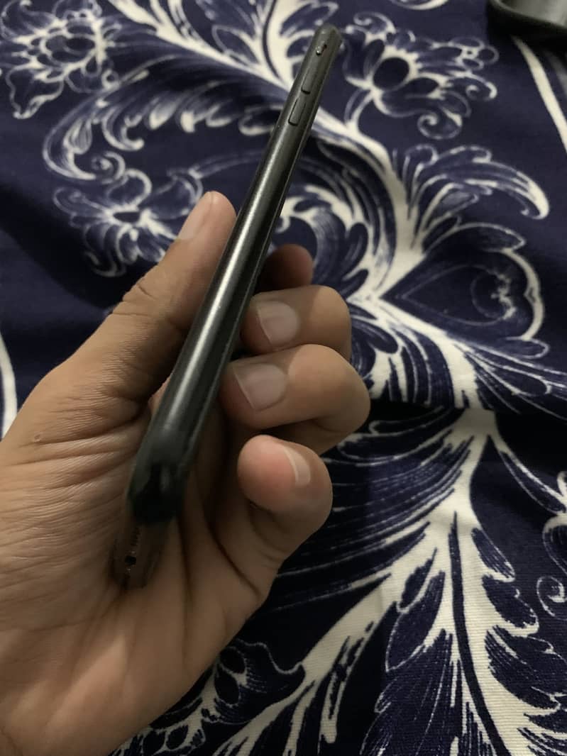 Apple iPhone SE 4