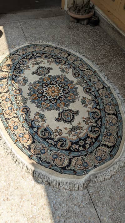 Blue and white Carpet/rug original quality