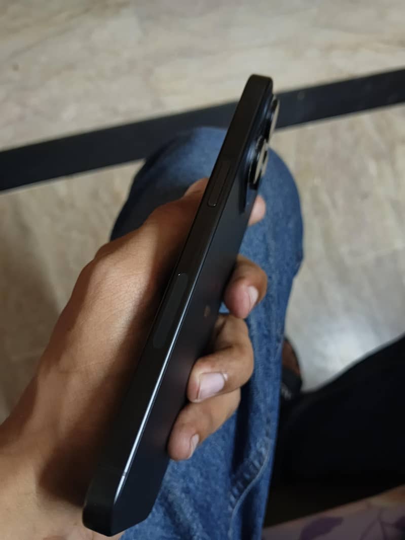 Apple iPhone 15 Pro Max |  jv | 5
