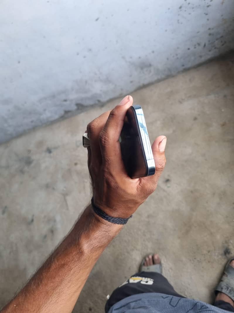 Apple iPhone 12 Pro 3