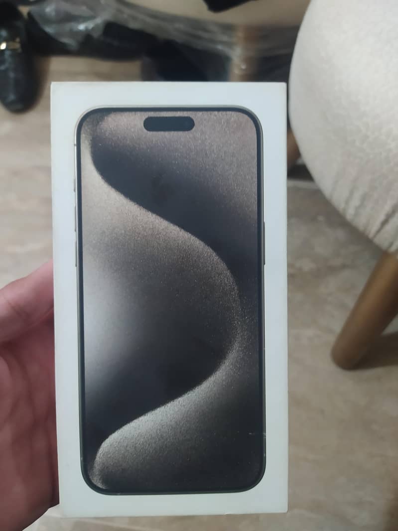 Apple iPhone 15 Pro Max 0