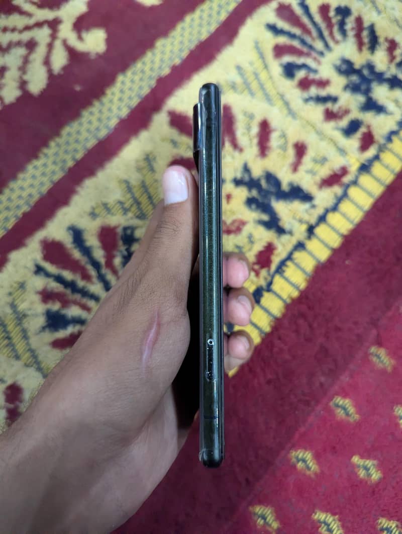Google Pixel 6 4