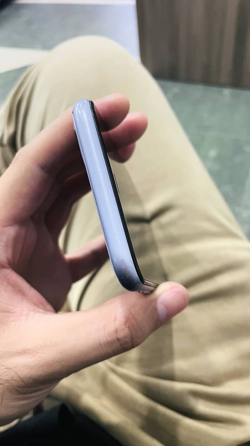 iPhone 11 2