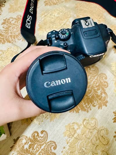 Canon EOS 700D With Lens