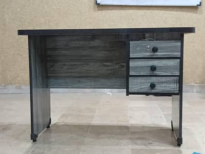 study table + chair