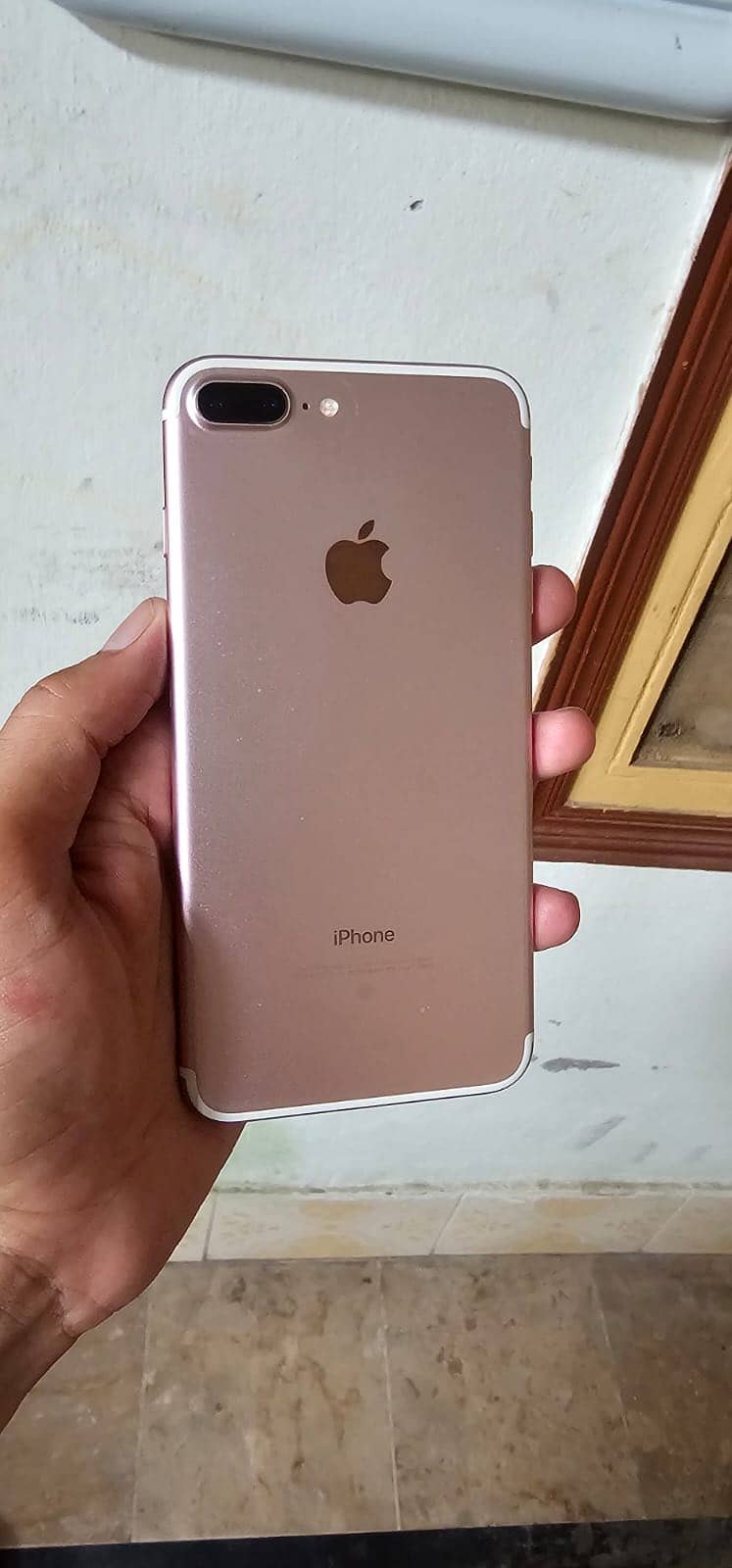 Apple iPhone 7 Plus 1