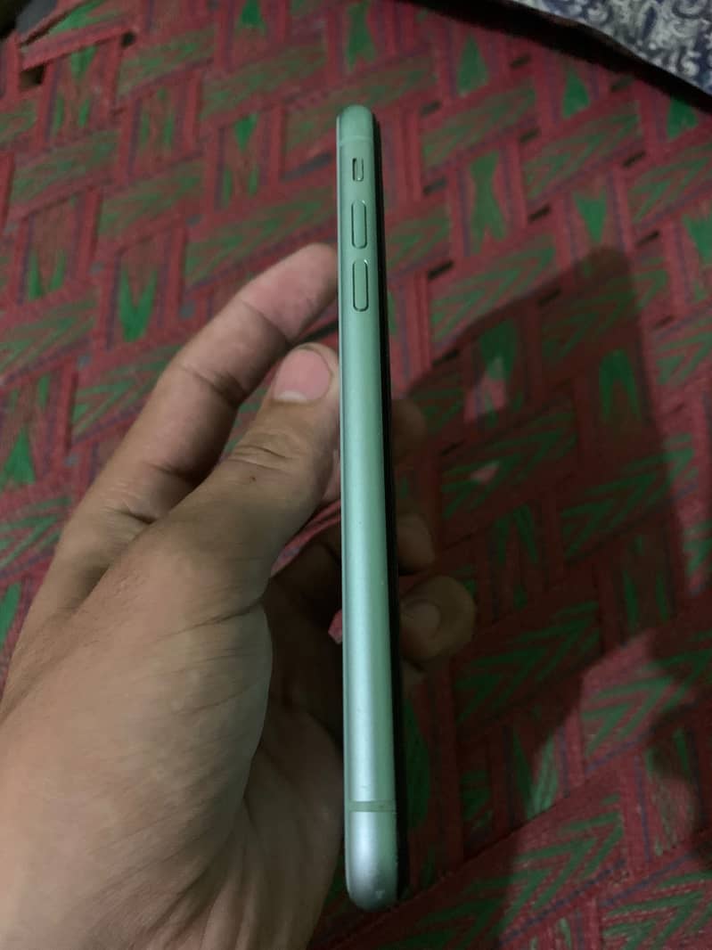 Apple iPhone 11 2
