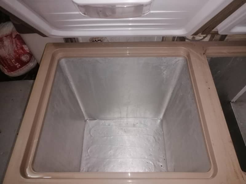 deep freezer dawlance 3