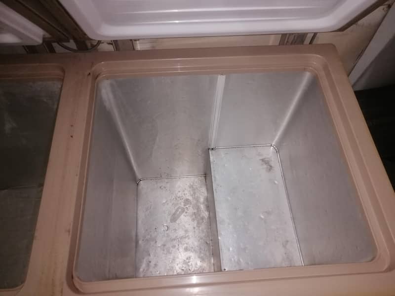 deep freezer dawlance 4