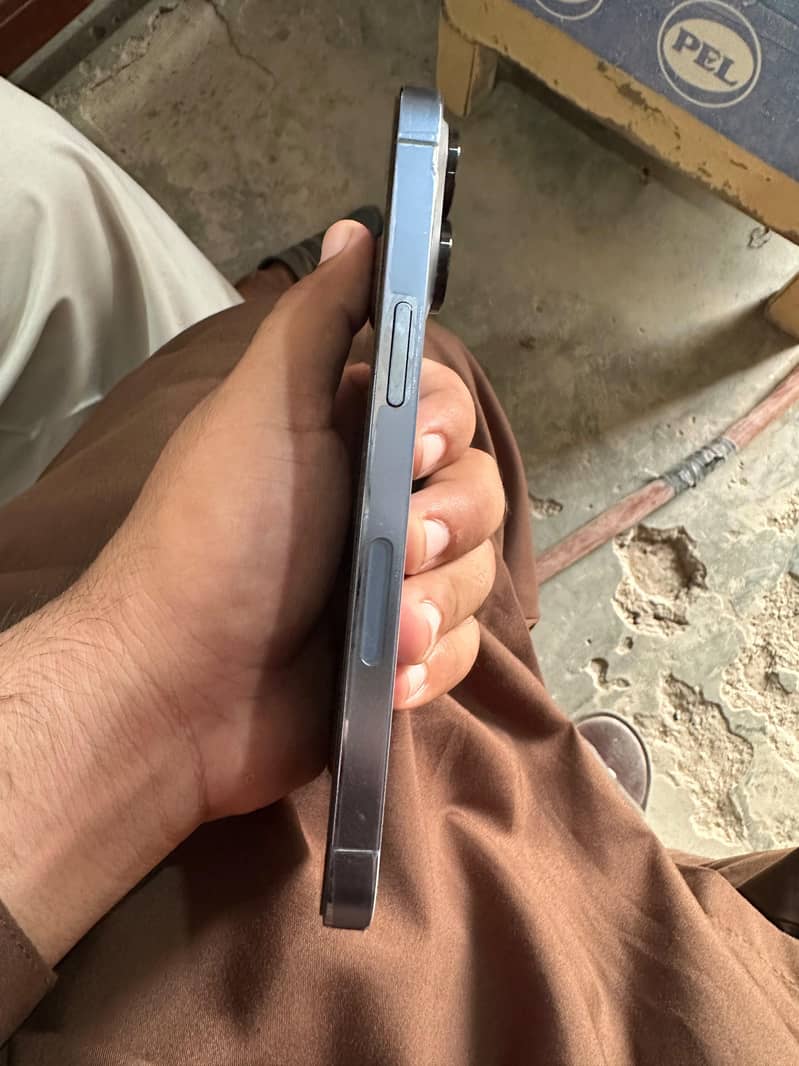 Apple iPhone 13 Pro 6