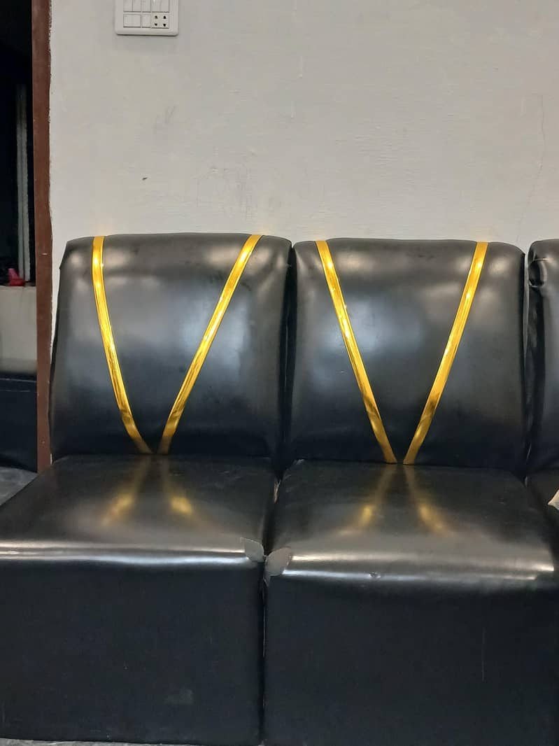 5 sofas one seater 0