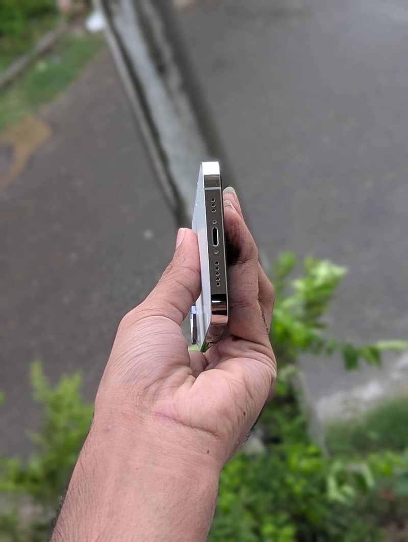 iPhone 13 Pro 2