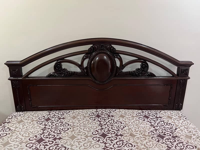 Bed + Dressing + Side Tables 0