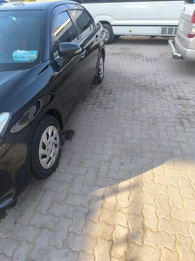 Toyota Corolla Axio 2015