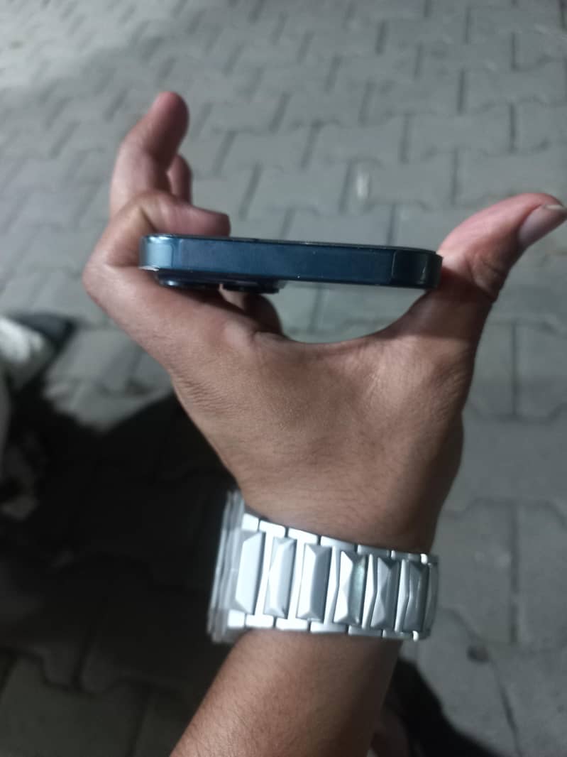 Apple iPhone 14 0