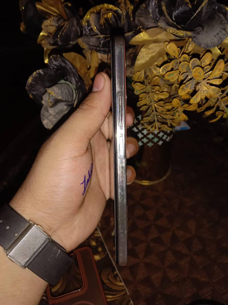 Infinix Note 30 6