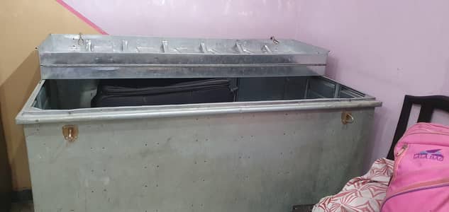 Iron Pattey with 3/2 Iron Trunk  Sale almost New 9/10 Reasonable Price