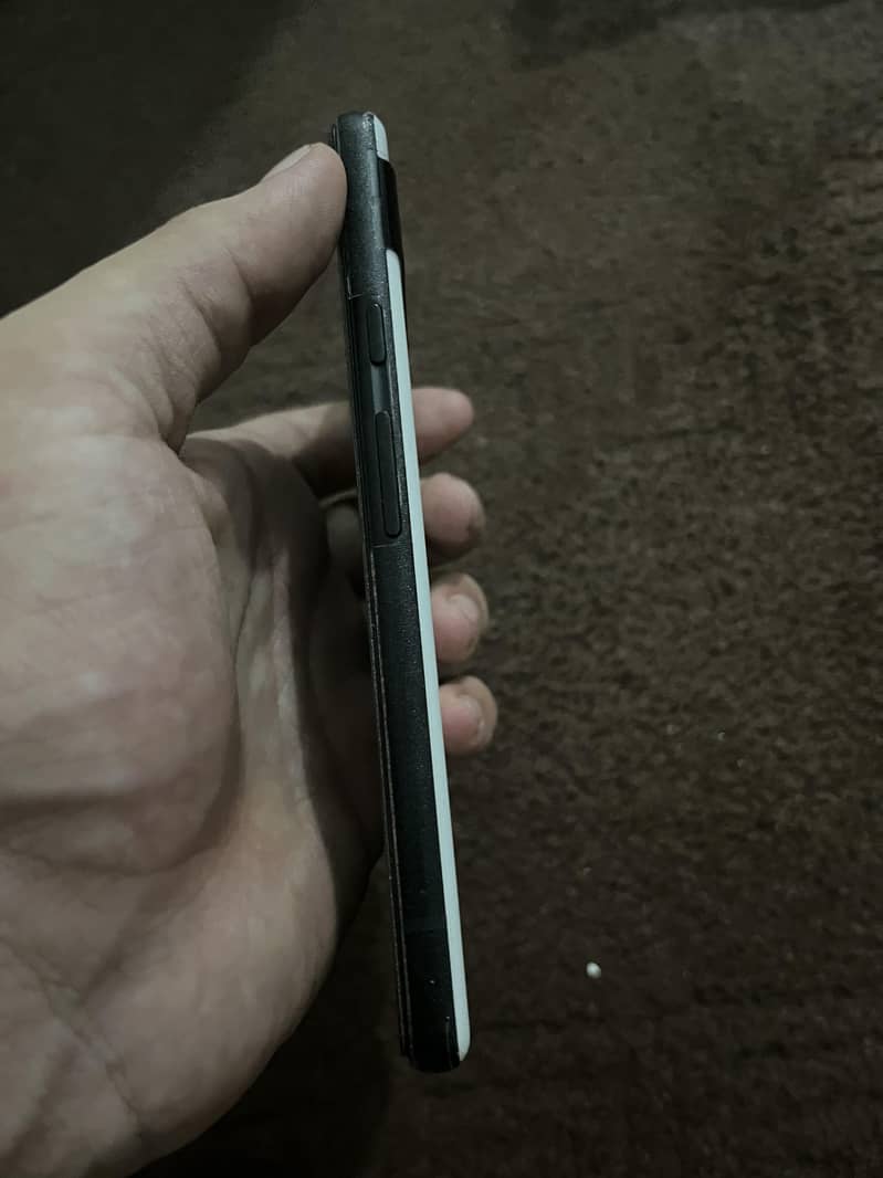 Google Pixel 6a 5