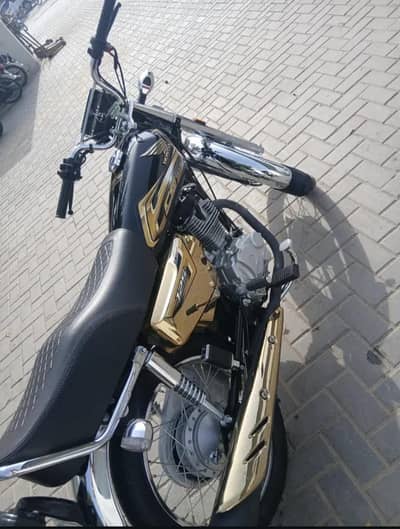 125 Gold Edition 2026 Model