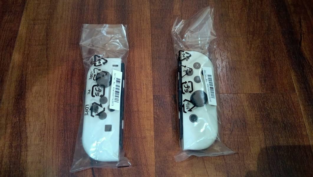 Nintendo Switch OLED - Excellent Condition 2