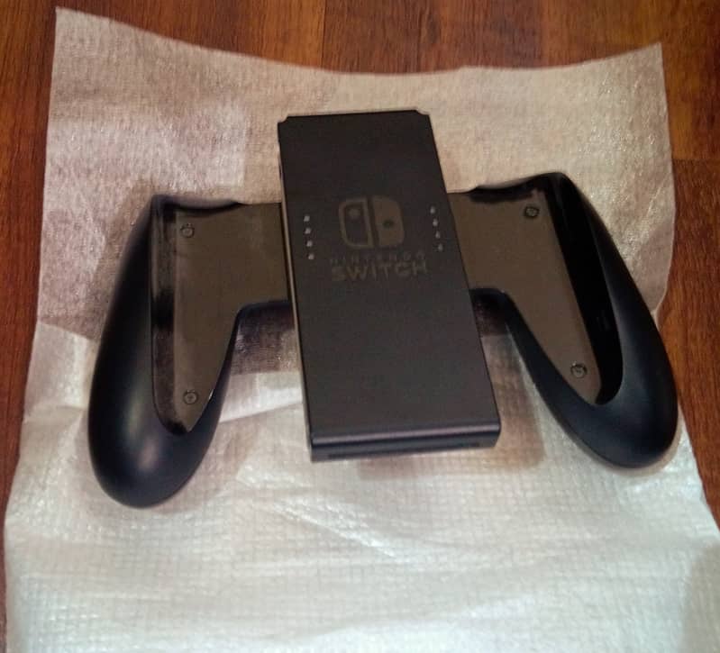 Nintendo Switch OLED - Excellent Condition 6