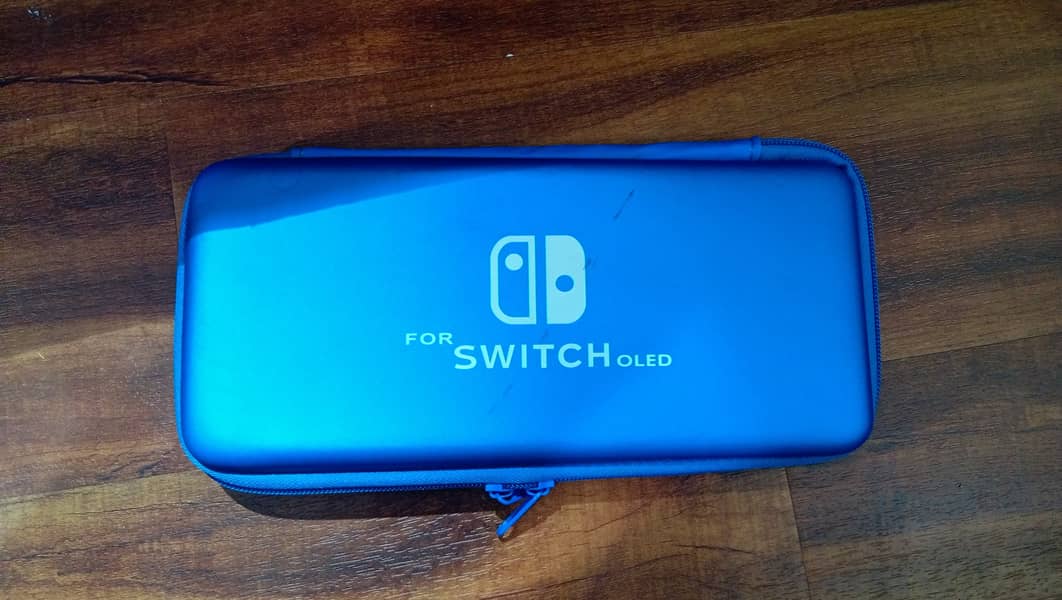 Nintendo Switch OLED - Excellent Condition 9