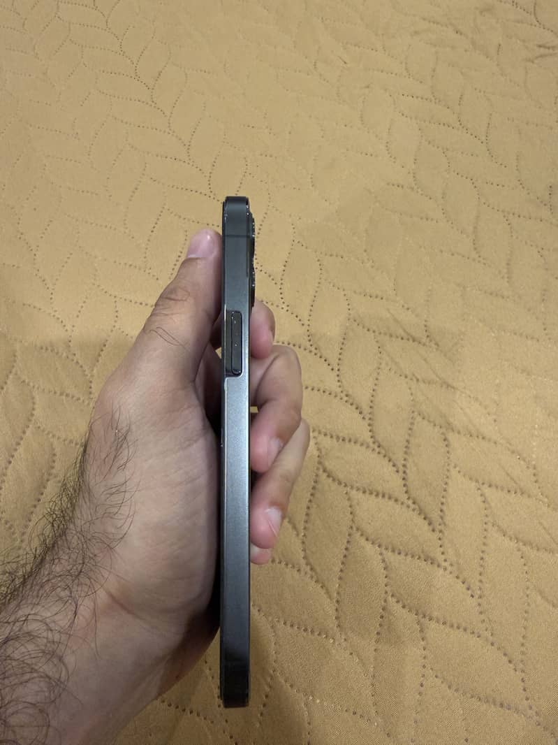 Apple iPhone 12 Pro 2