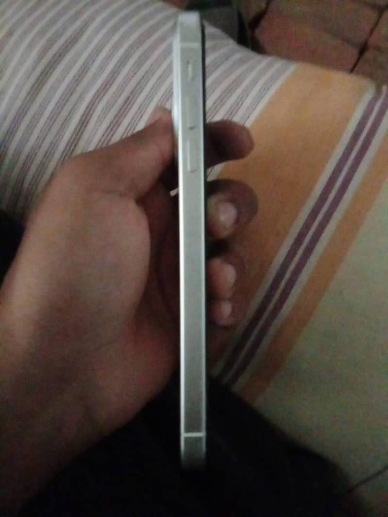 Apple iPhone 11 3