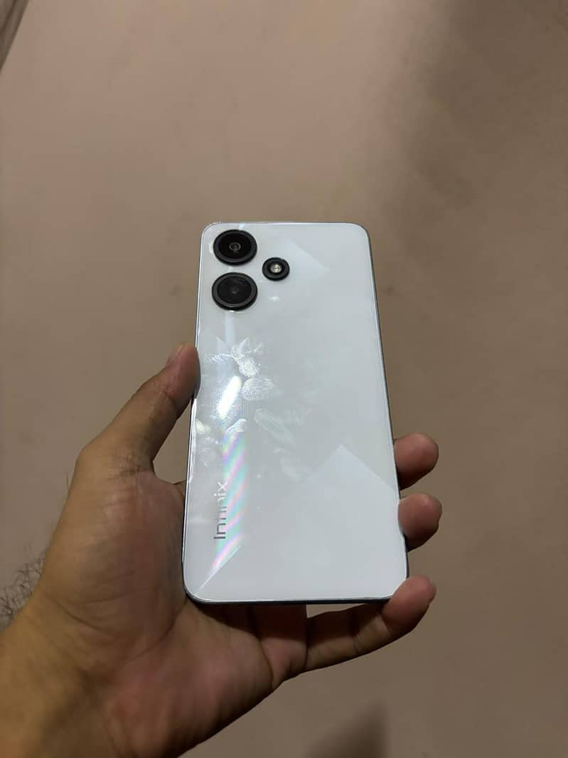 Infinix Hot 30i 1