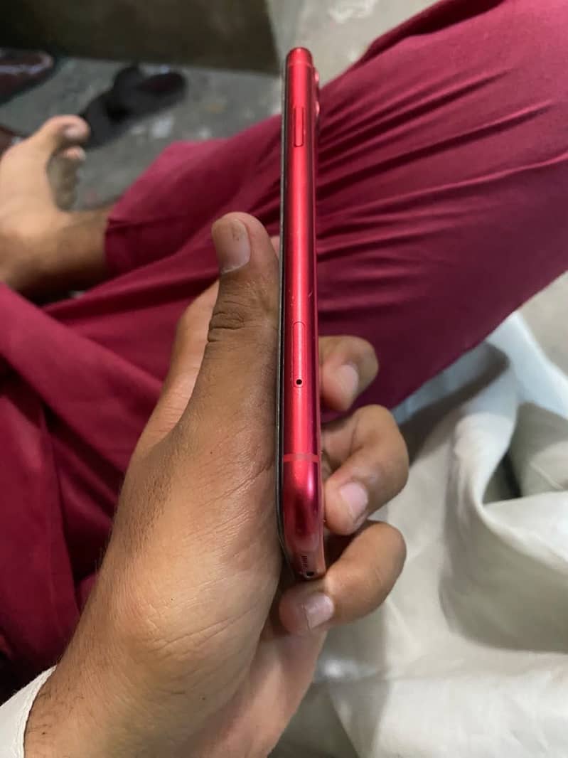 Apple iPhone 11 3