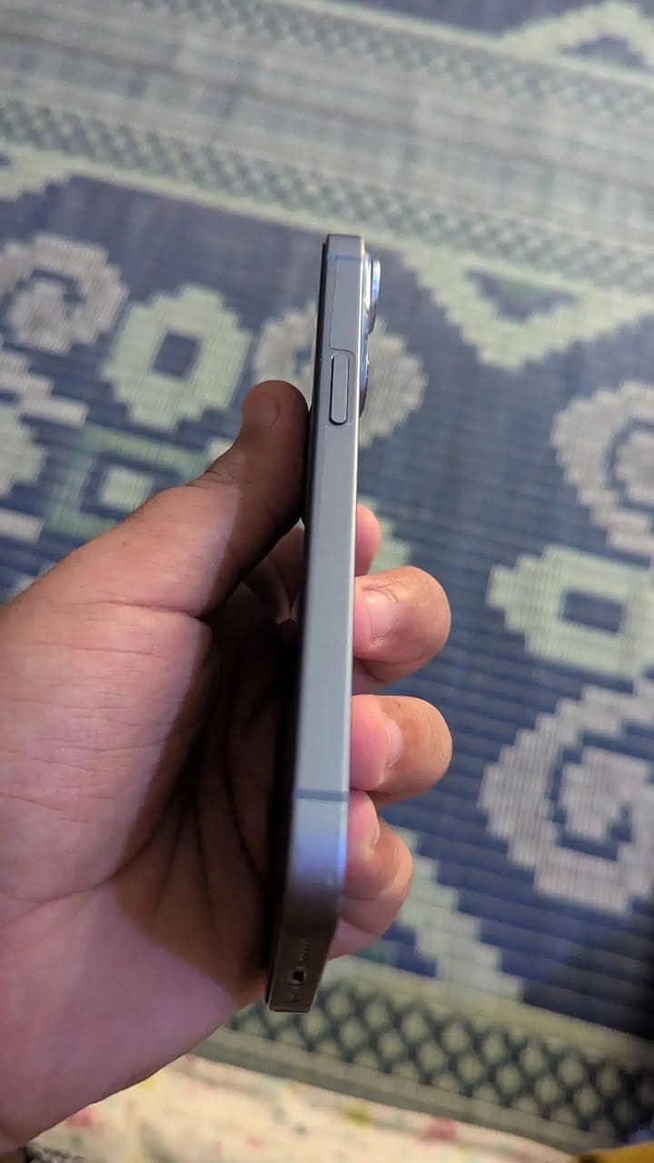 Apple iPhone 14 2