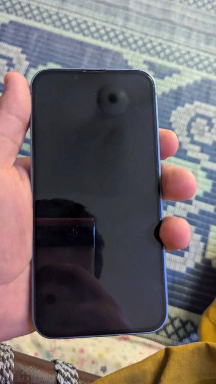 Apple iPhone 14 3