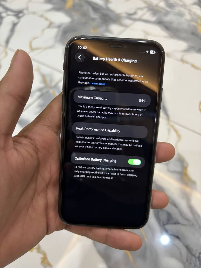 Apple iPhone 11 3