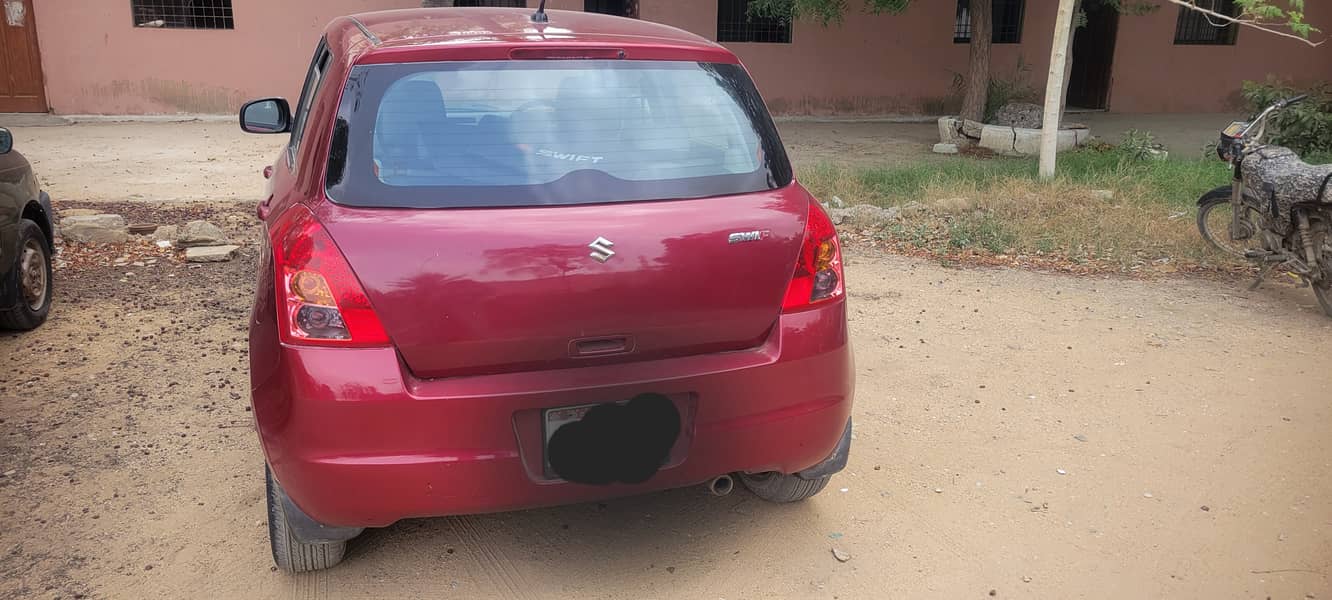 Swift 2011 Red 2