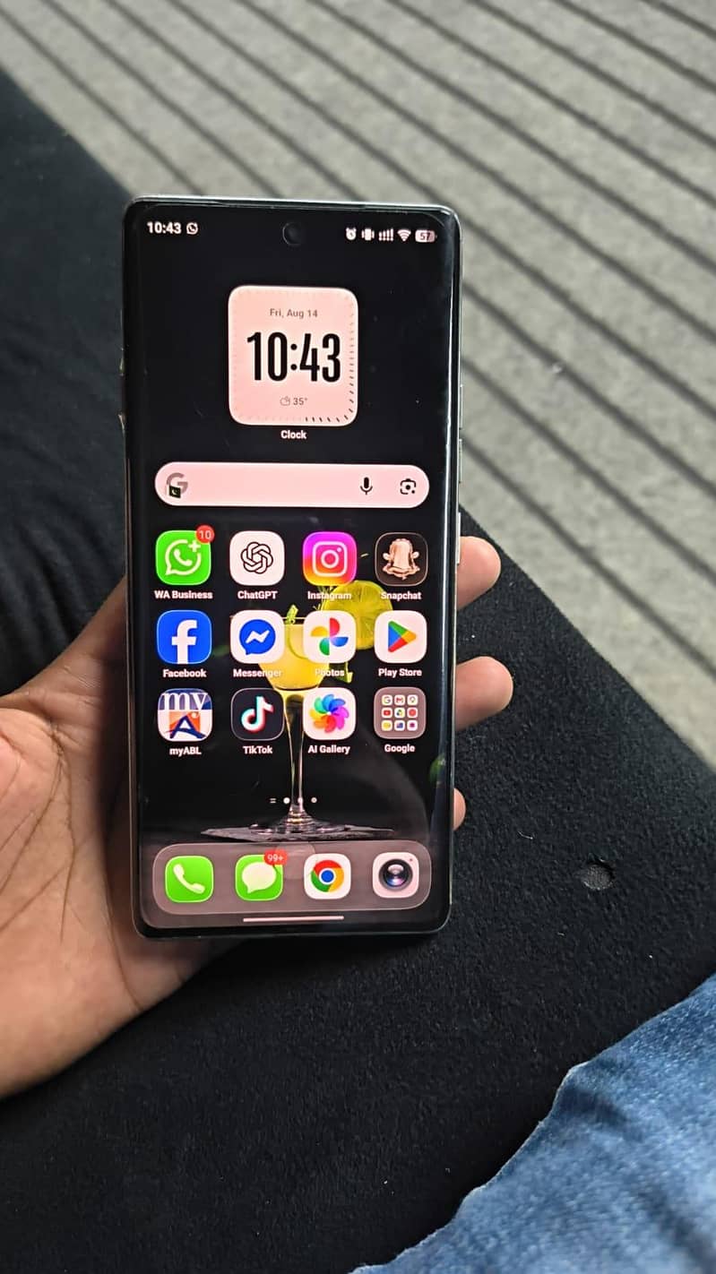 Tecno CAMON 40 Pro 0