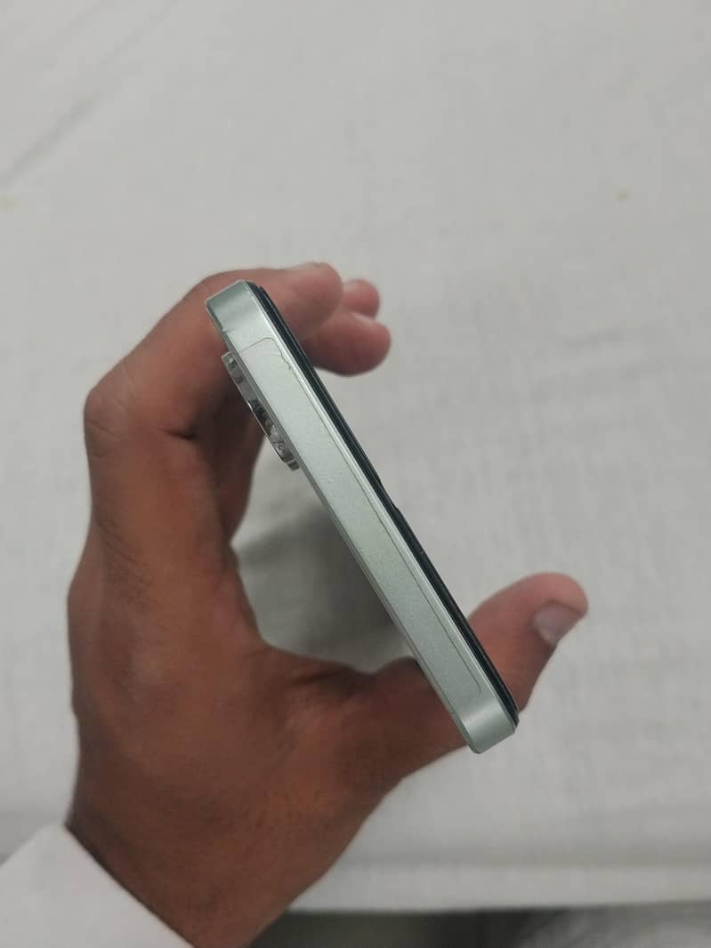 Realme Note 60x 4