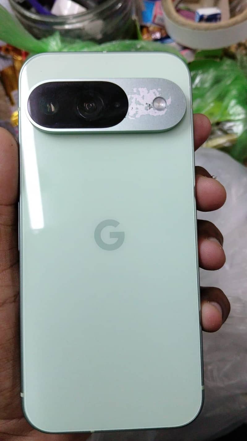 Google Pixel 9 5