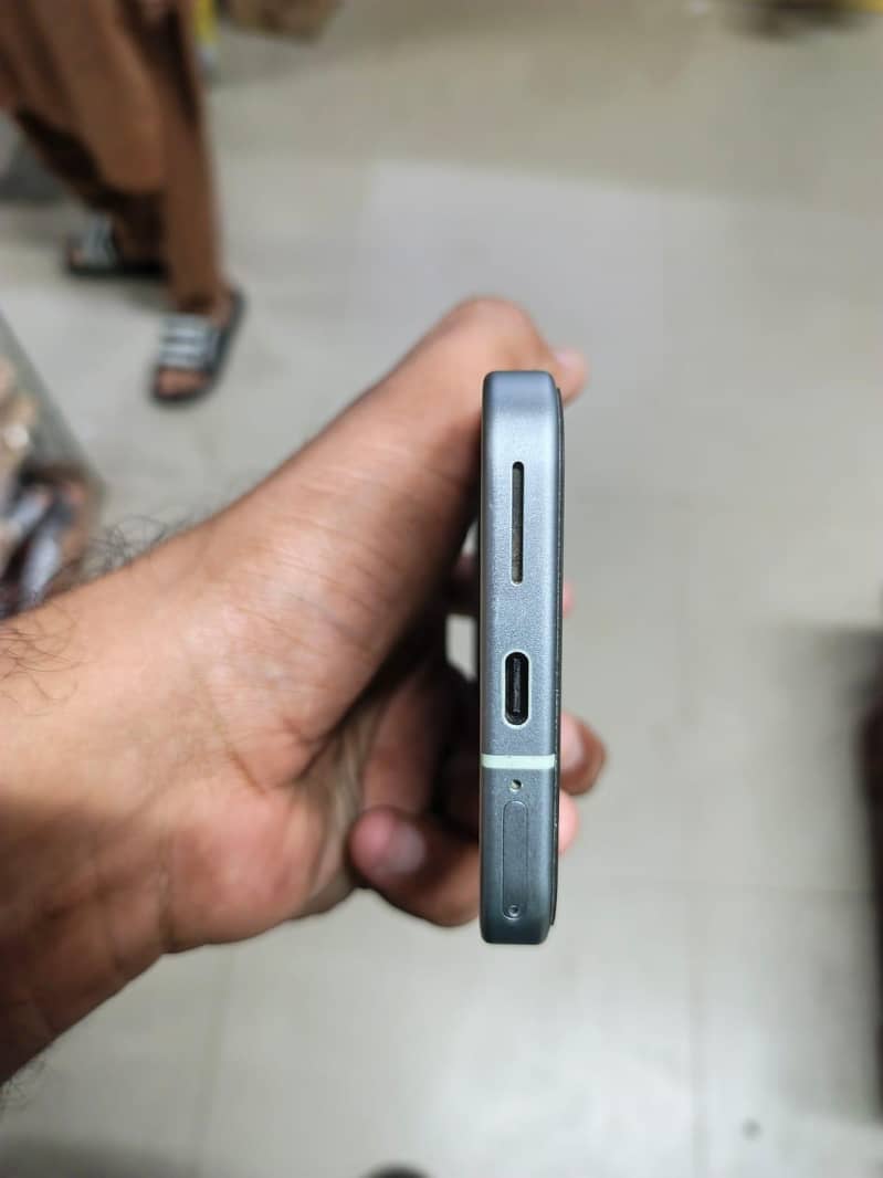 Google Pixel 9 8
