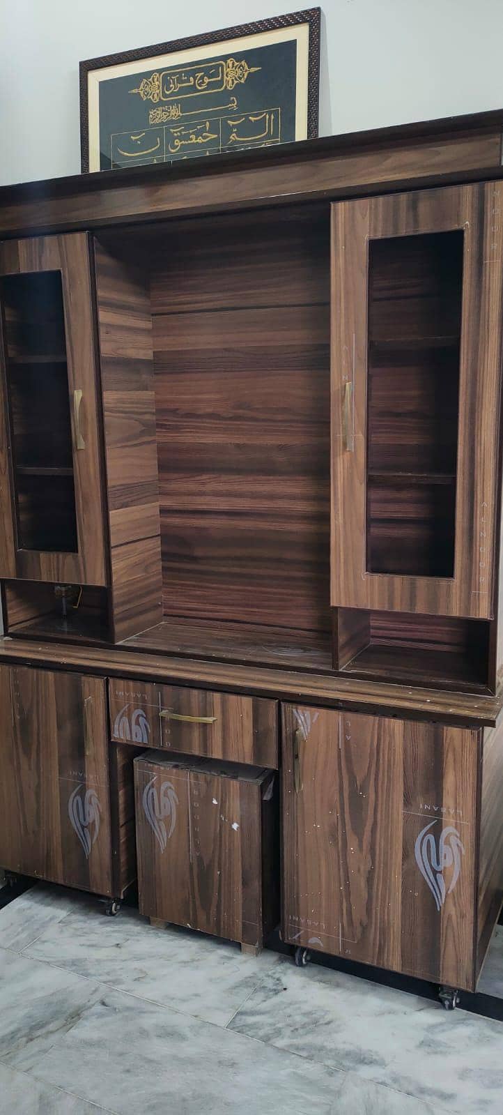 Elegant Dressing table. 1