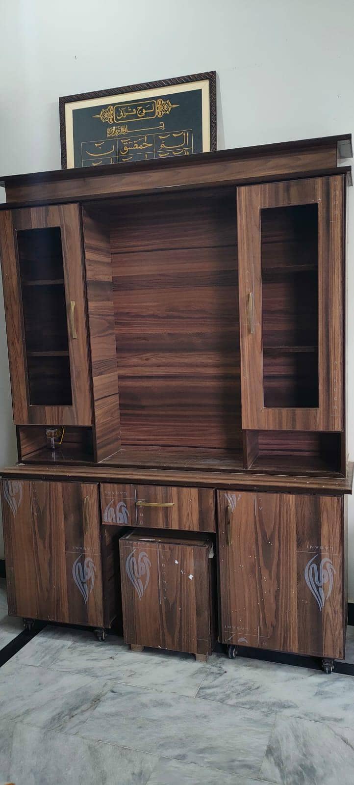 Elegant Dressing table. 4