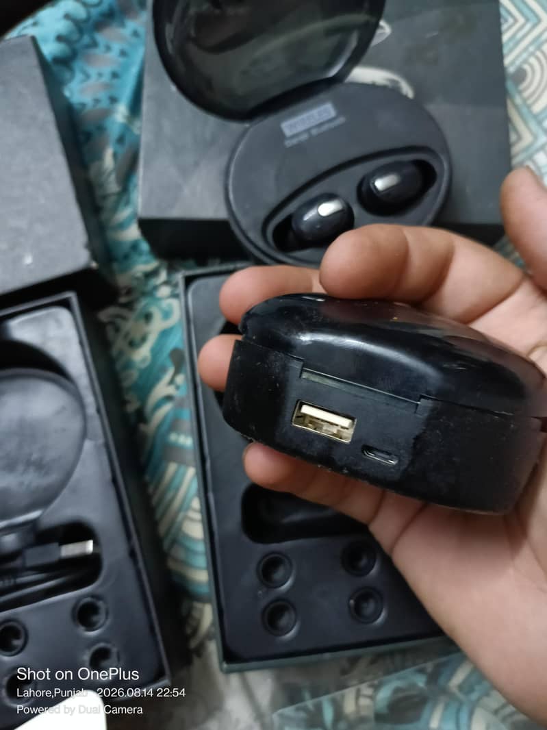 wireless earbuds 3
