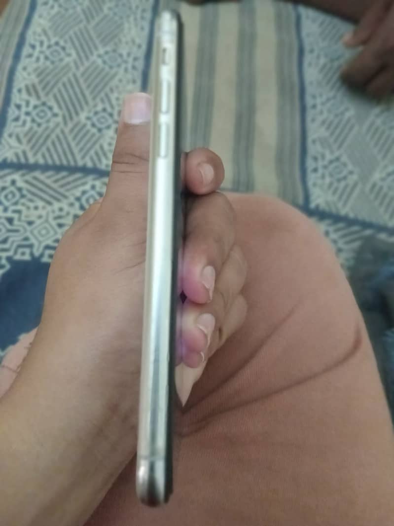 Apple iPhone X 1